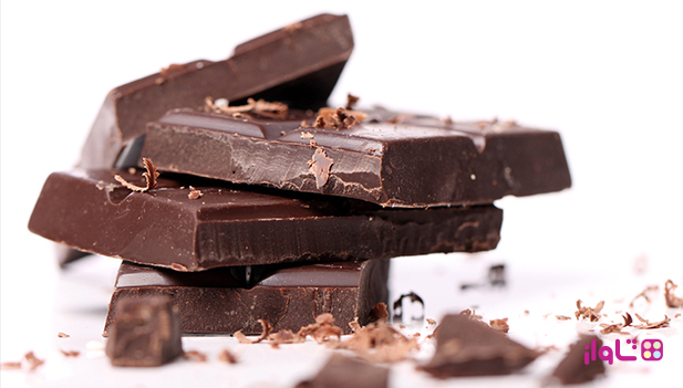 شکلات تلخ یکی از خوراکی های مفید برای پوست و مو